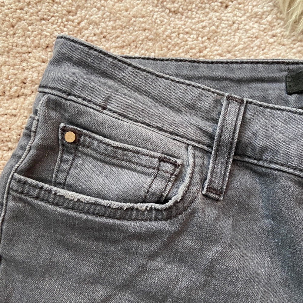 Joe’s Jeans The Icon MidRise Skinny Jeans in Jayne - Picture 9 of 10
